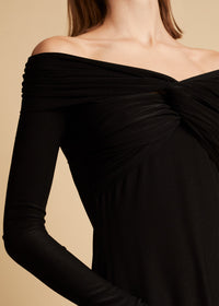 Robe Cerna - Black