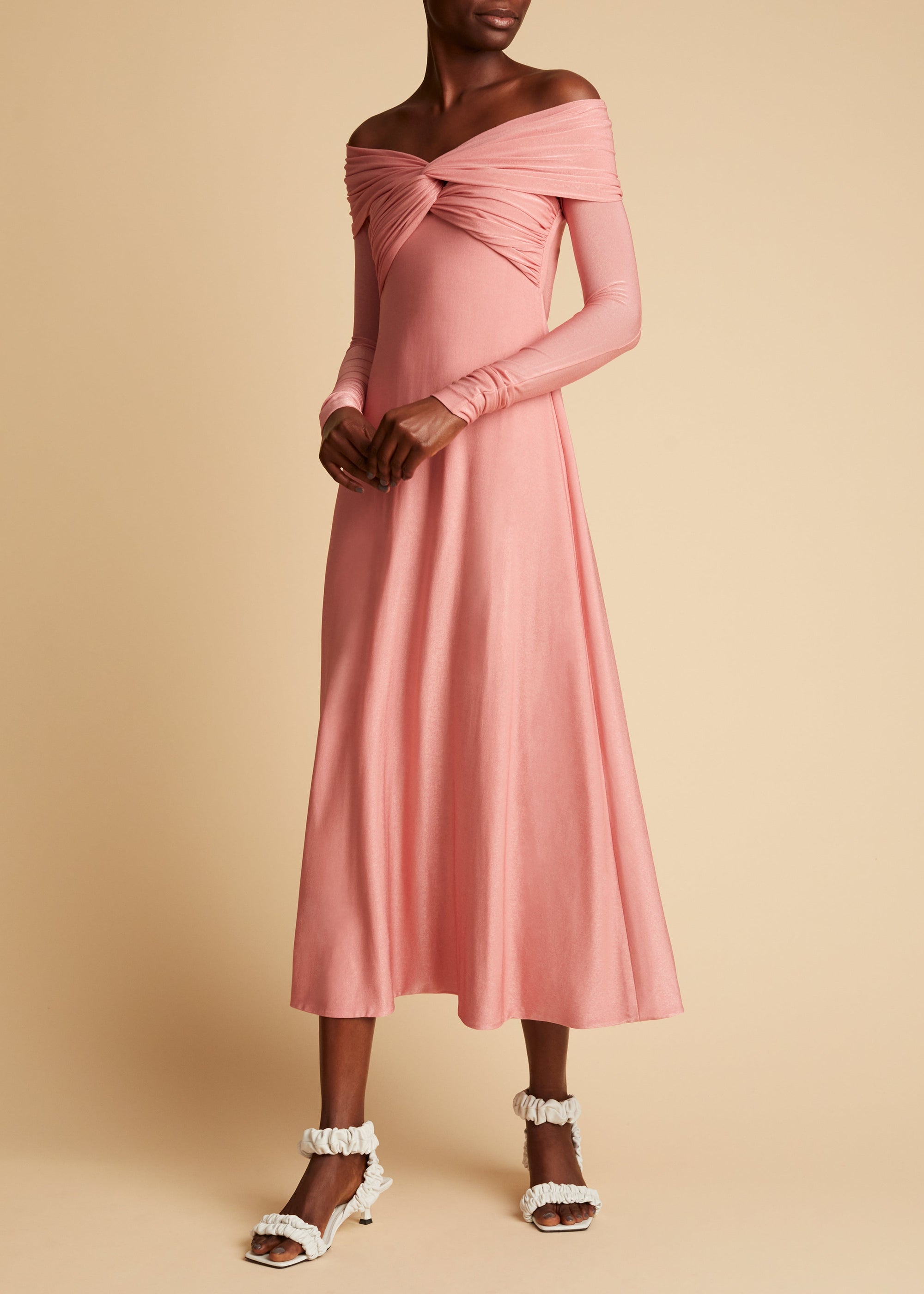 Robe Cerna - Salmon