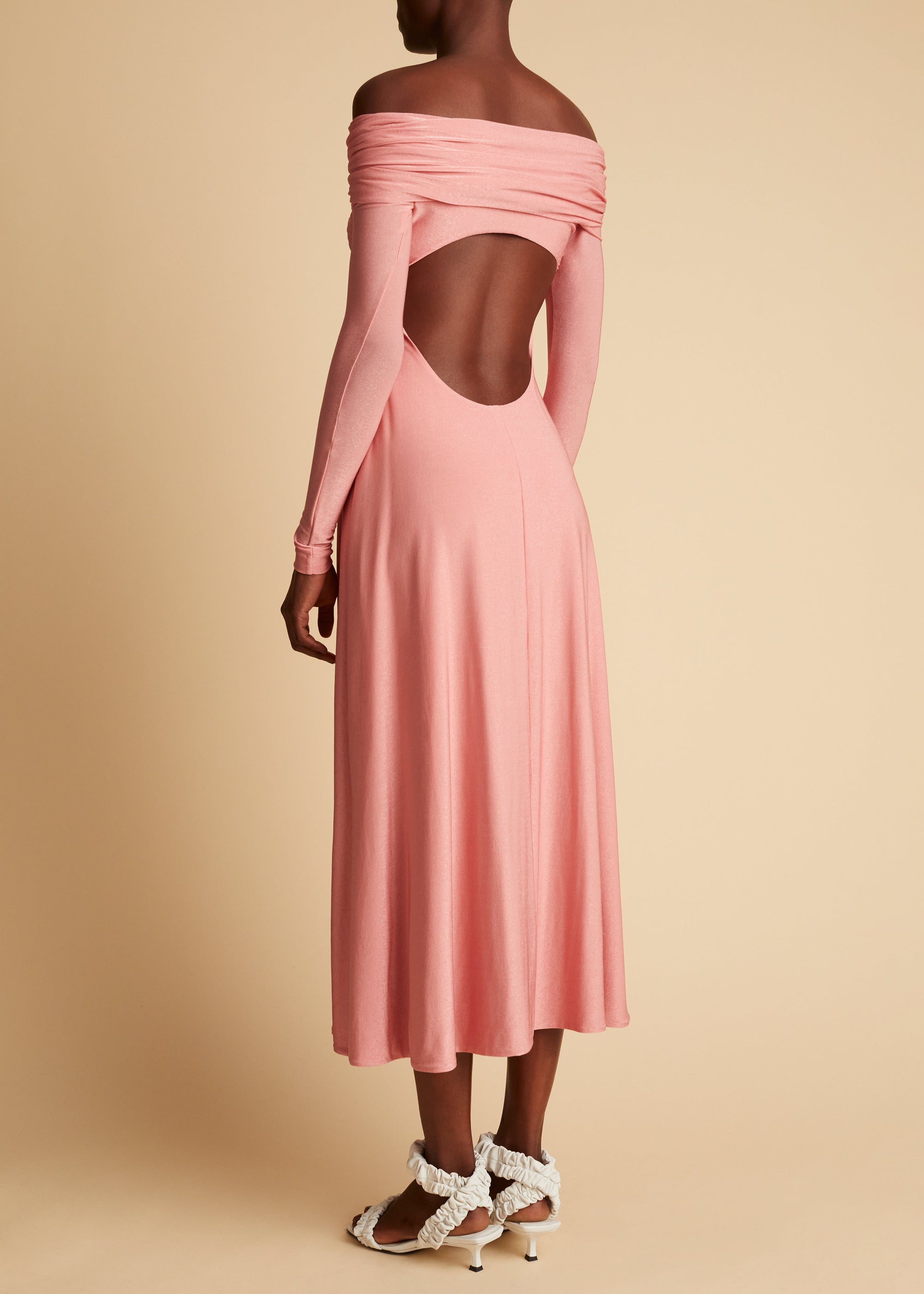 Robe Cerna - Salmon