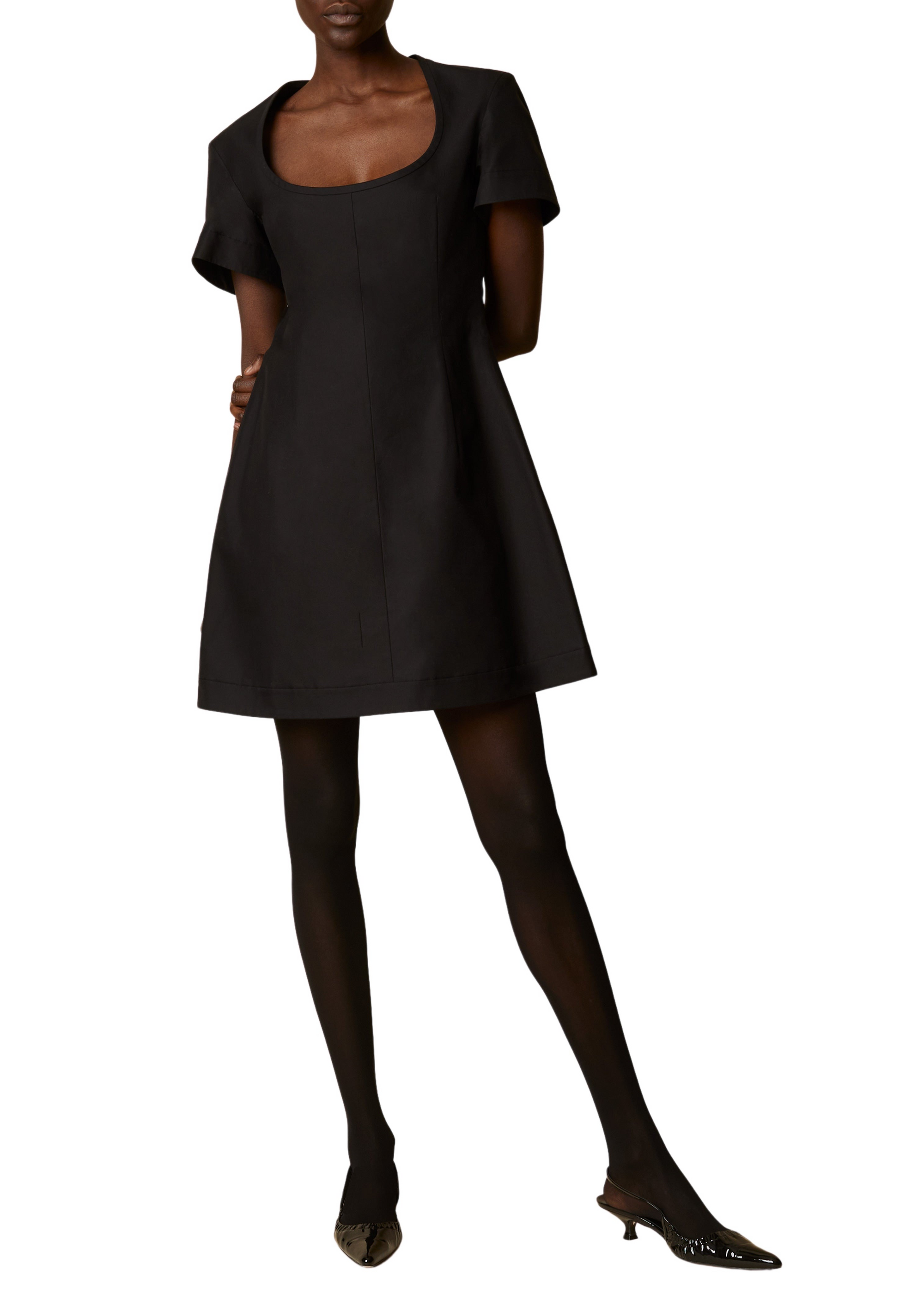 Robe Mckenzie - Black