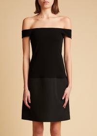 Robe Moni - Black