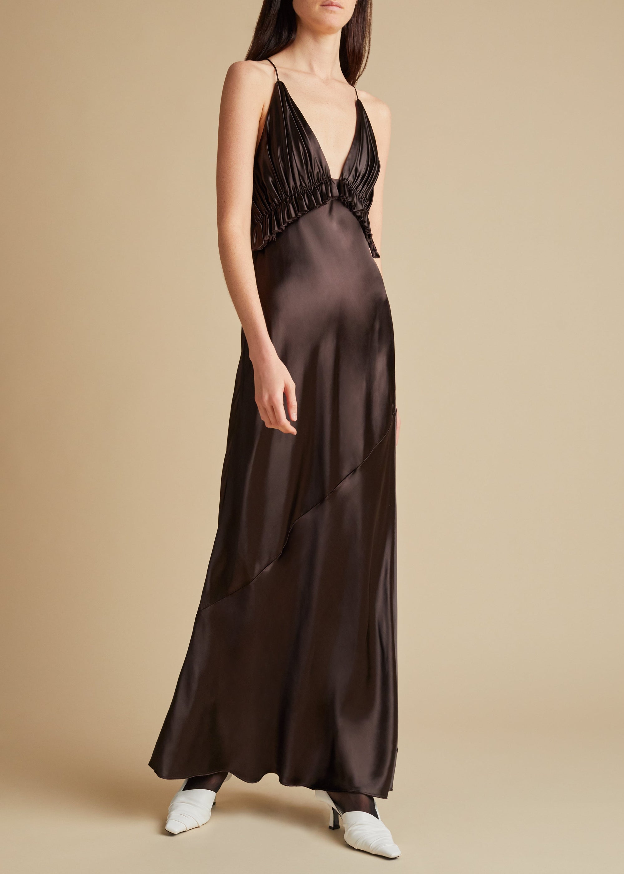 Robe Nirva - Dark Brown