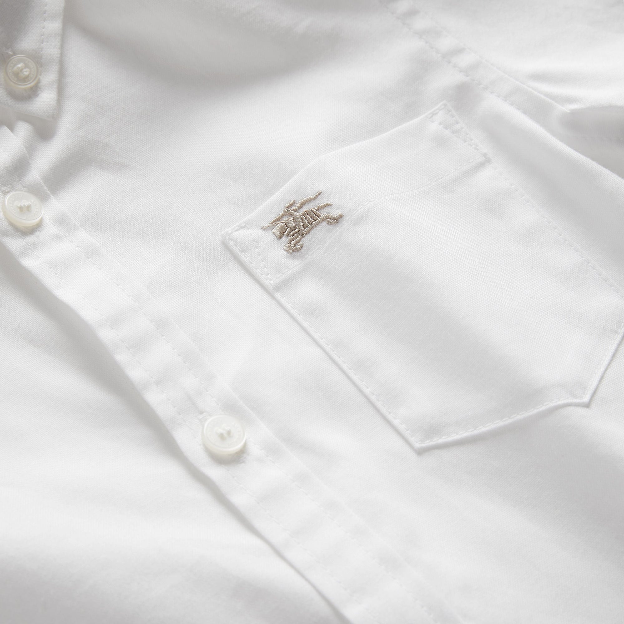 Chemise en coton à col boutonné - White