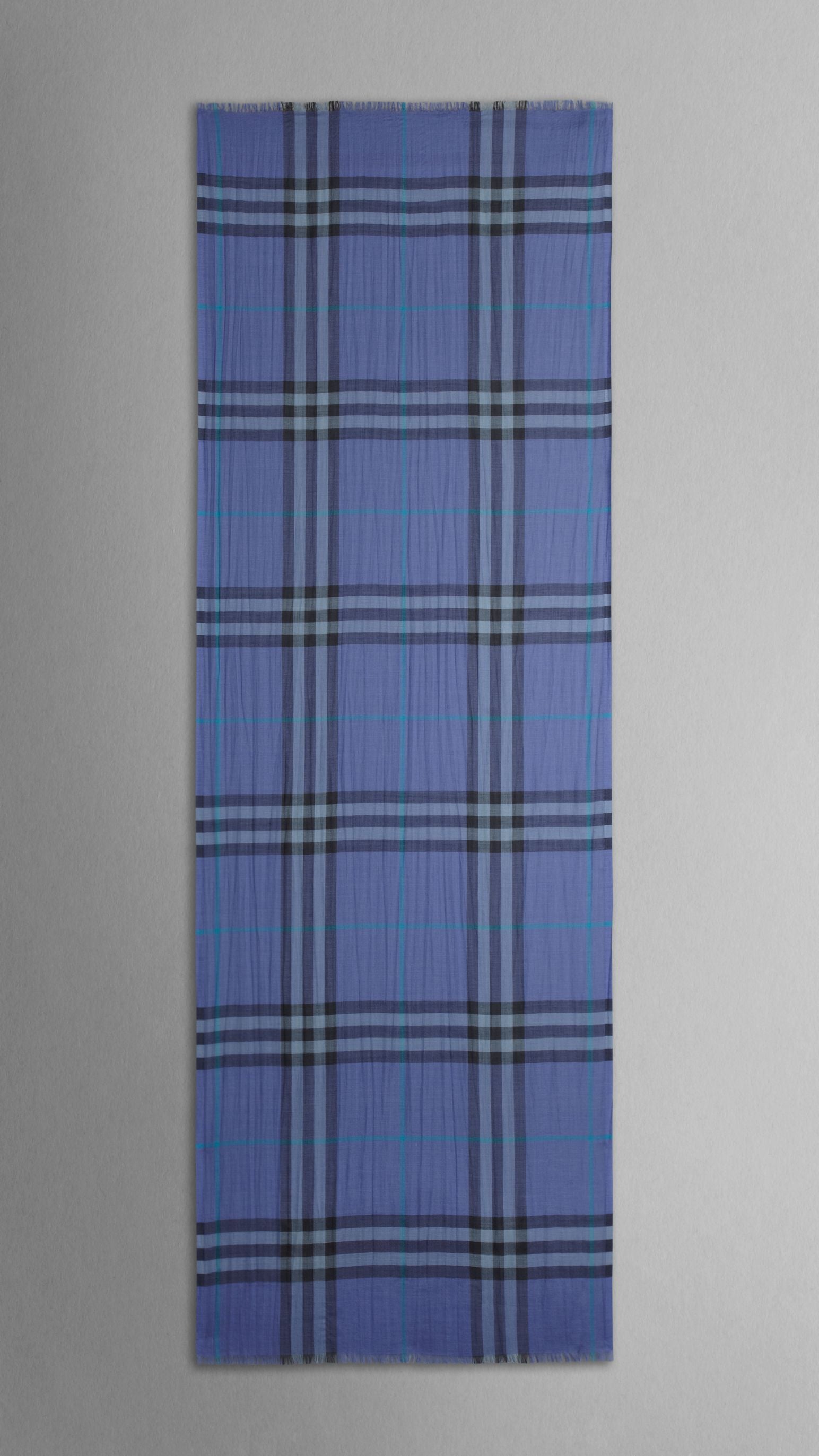 Foulard léger en laine et soie à motif check - Iris Blue