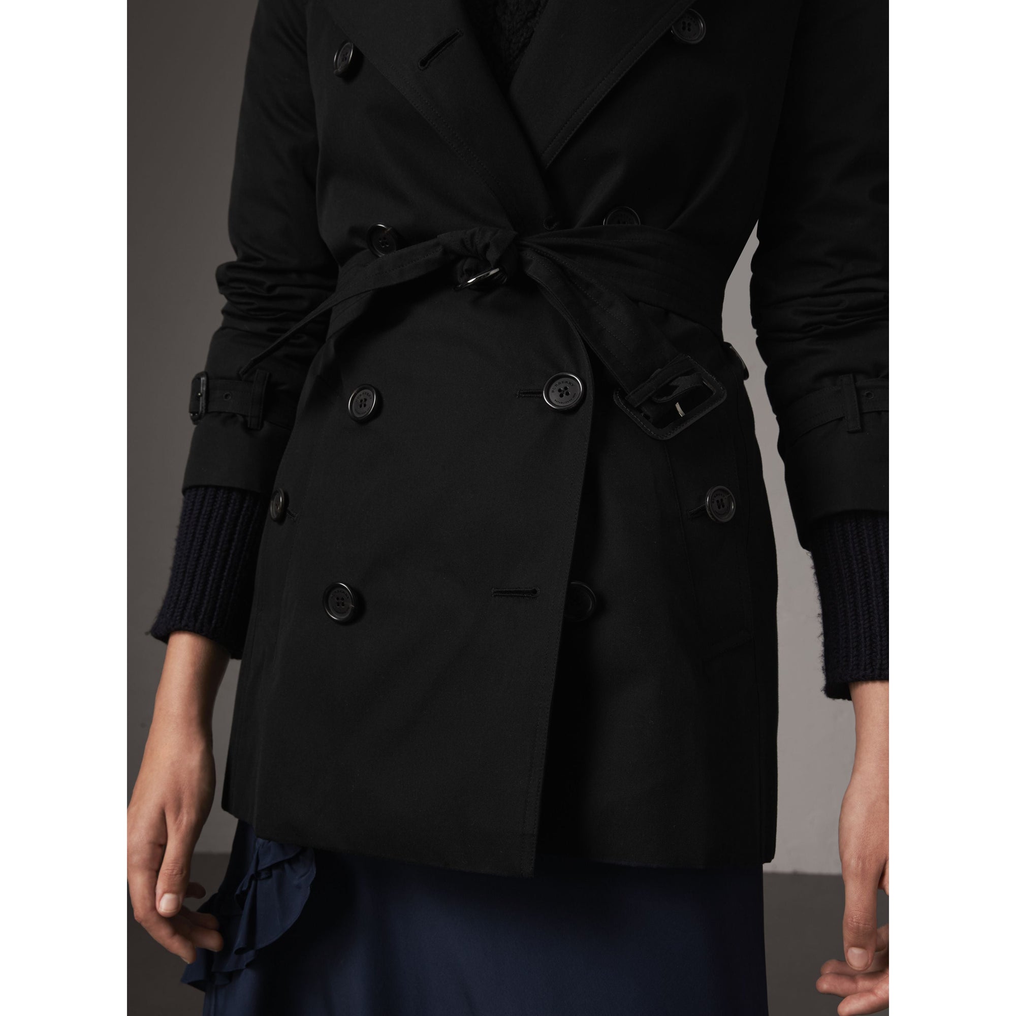 The Kensington Trench court - Black