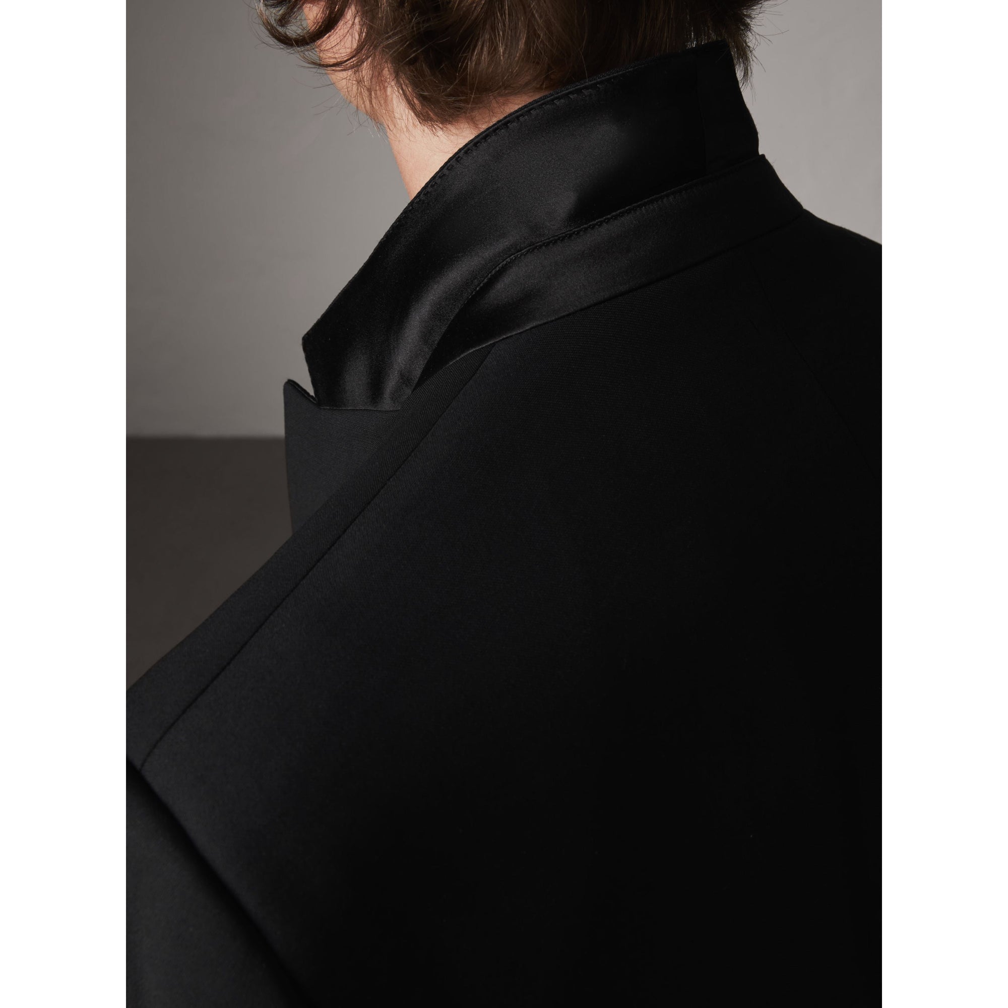Smoking de coupe moderne semi-entoilé en laine et mohair - Black