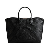 Sac tote medium en cuir gravé de check en relief - Black
