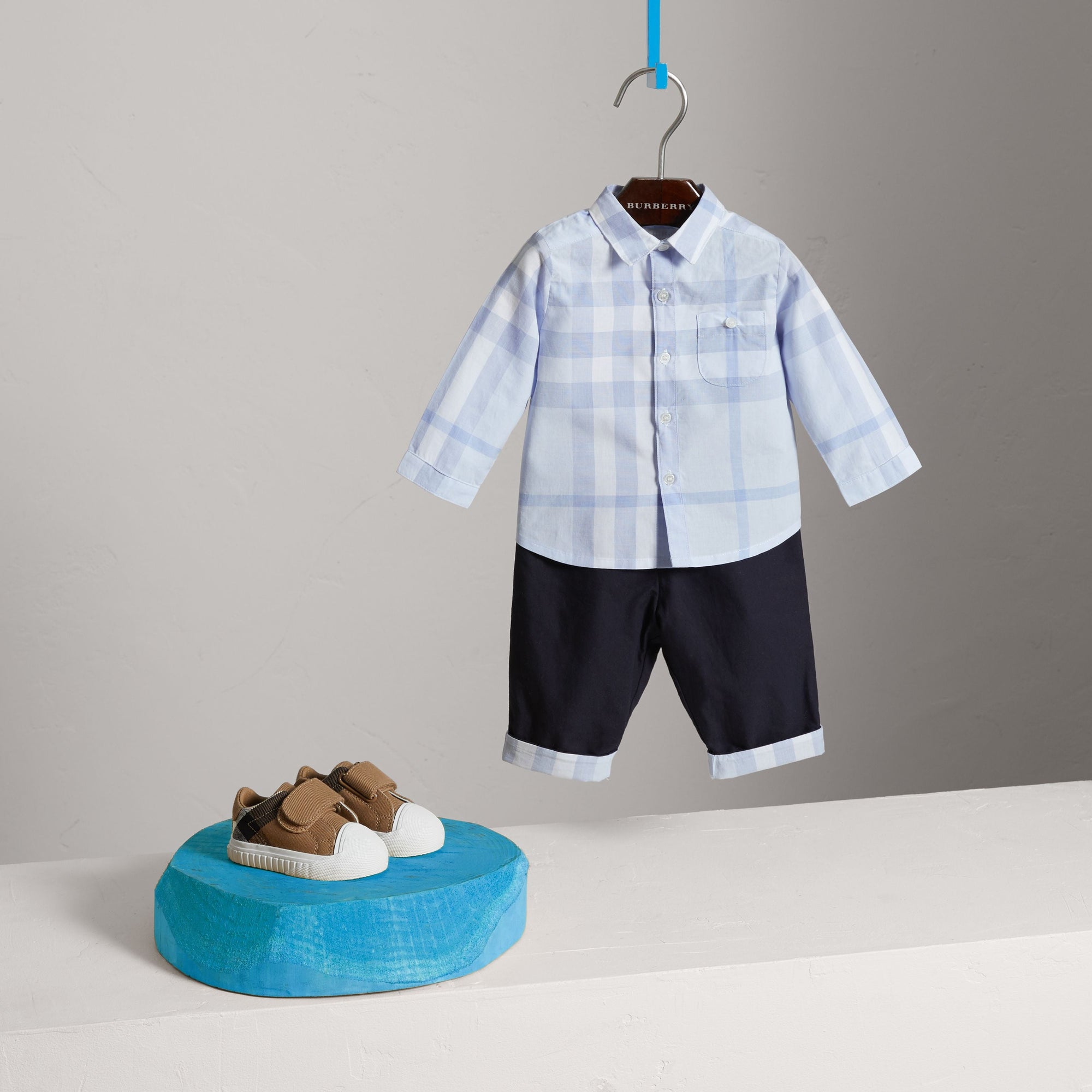 Pantalon en coton avec revers apparents à motif check - Ink