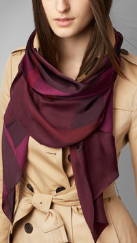 Foulard en satin de soie à motif check - Deep Claret