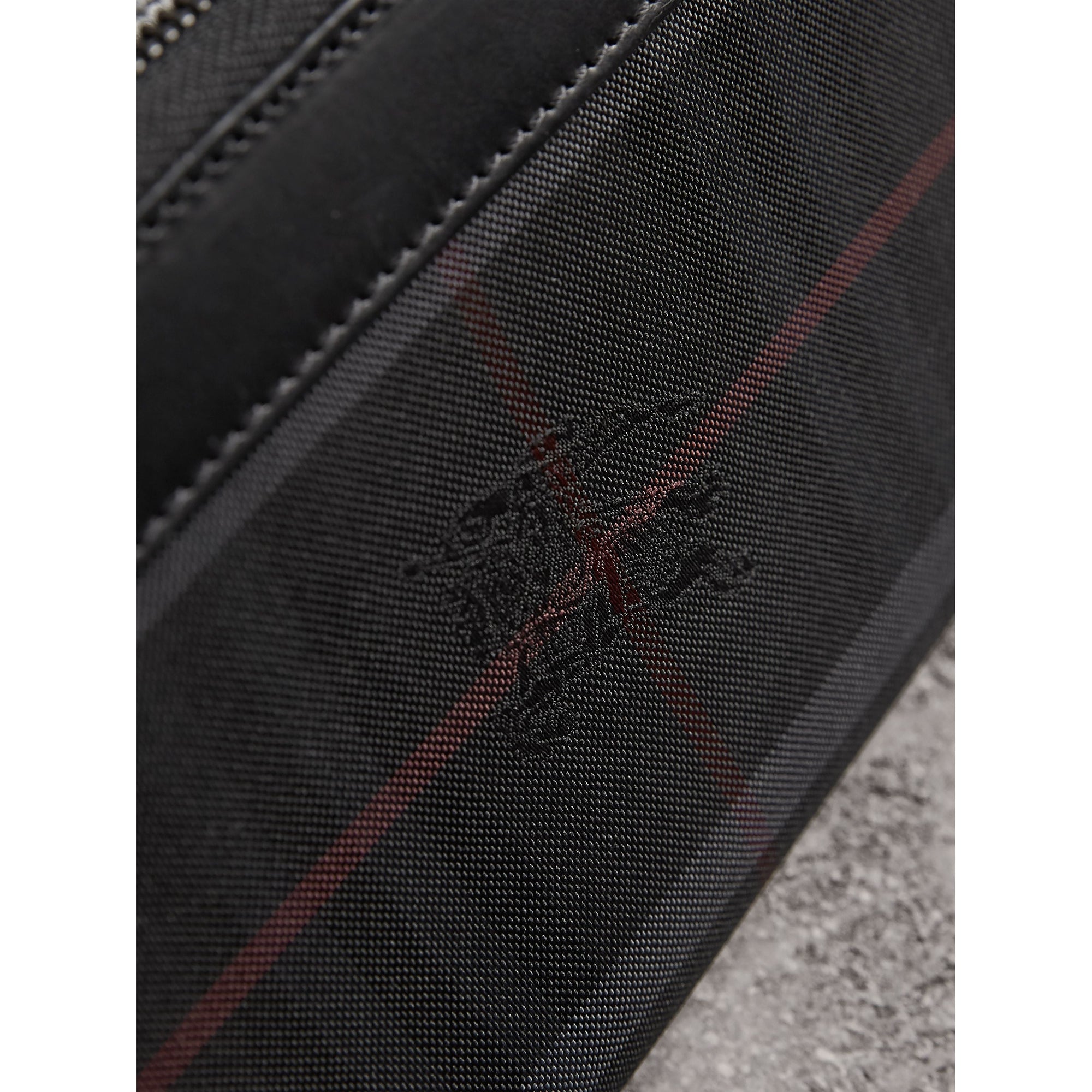 Portefeuille zippé à motif Horseferry check - Charcoal & Black