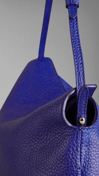 Petit clutch en cuir grainé - Brilliant Blue