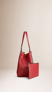 Petit Sac The Canter en cuir avec motif check en relief - Military Red