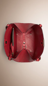 Petit Sac The Canter en cuir avec motif check en relief - Military Red