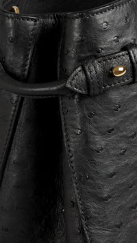Sac The Banner medium en cuir d'autruche - Black