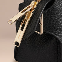 Sac medium The Clifton en cuir grainé emblématique - Black