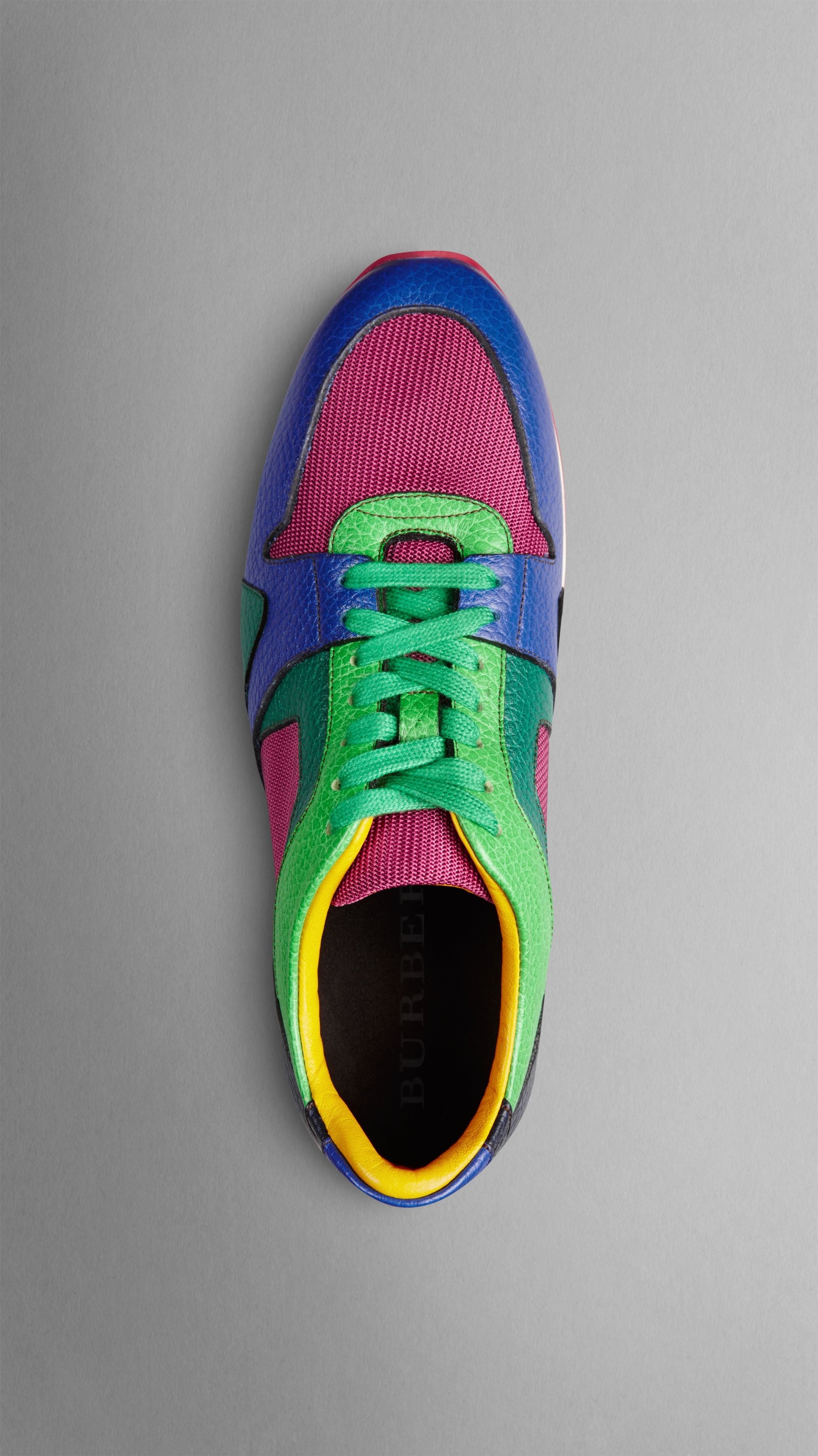 Tennis Field Sneaker color-block en cuir avec empiècements filet - Blue & Pink