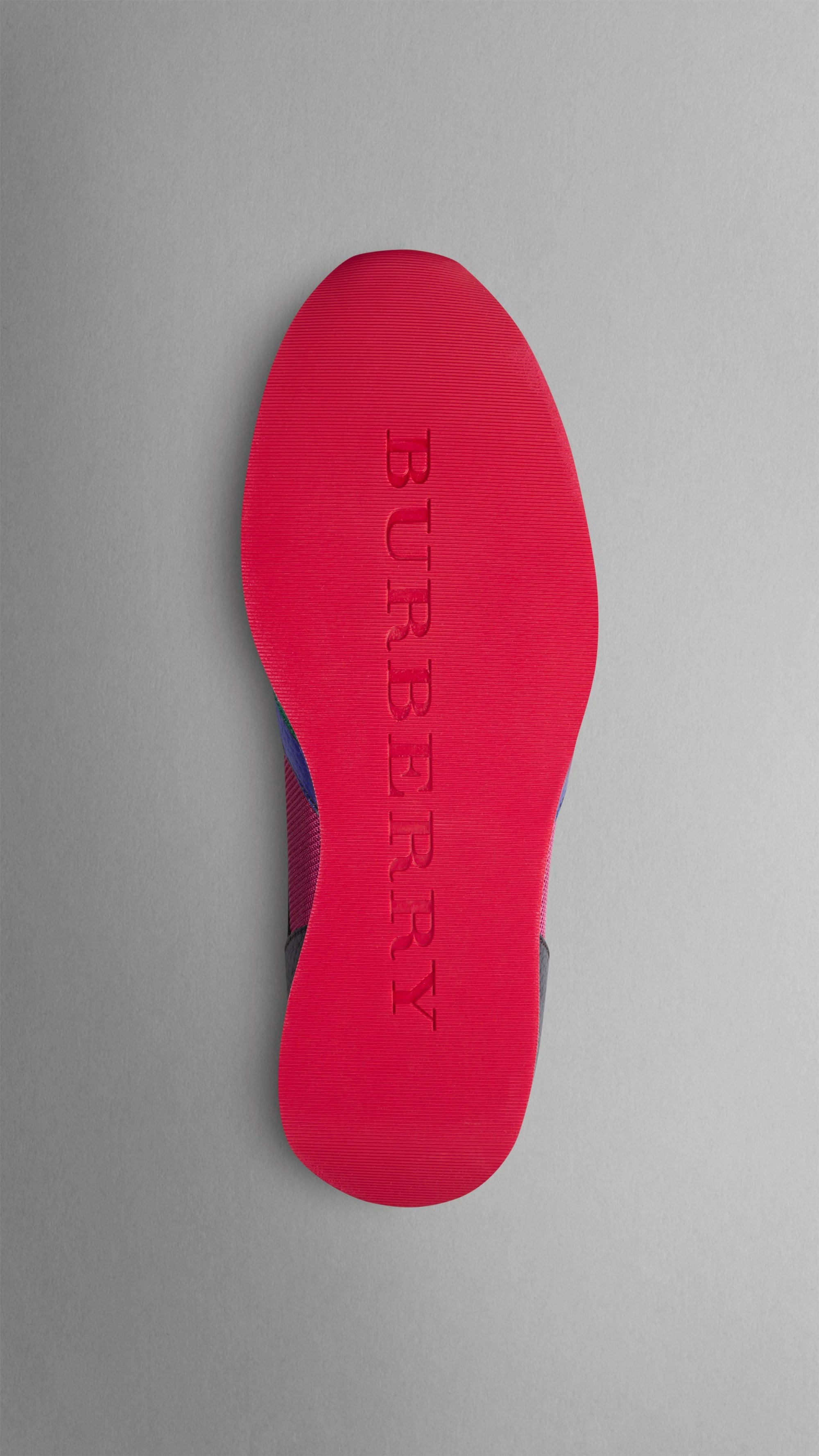 Tennis Field Sneaker color-block en cuir avec empiècements filet - Blue & Pink