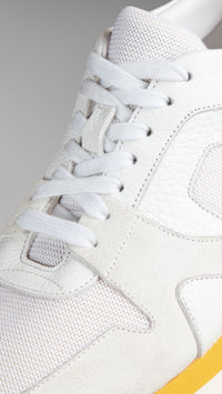 Tennis Field Sneaker en cuir velours et cuir - White & Daffodi Yellow