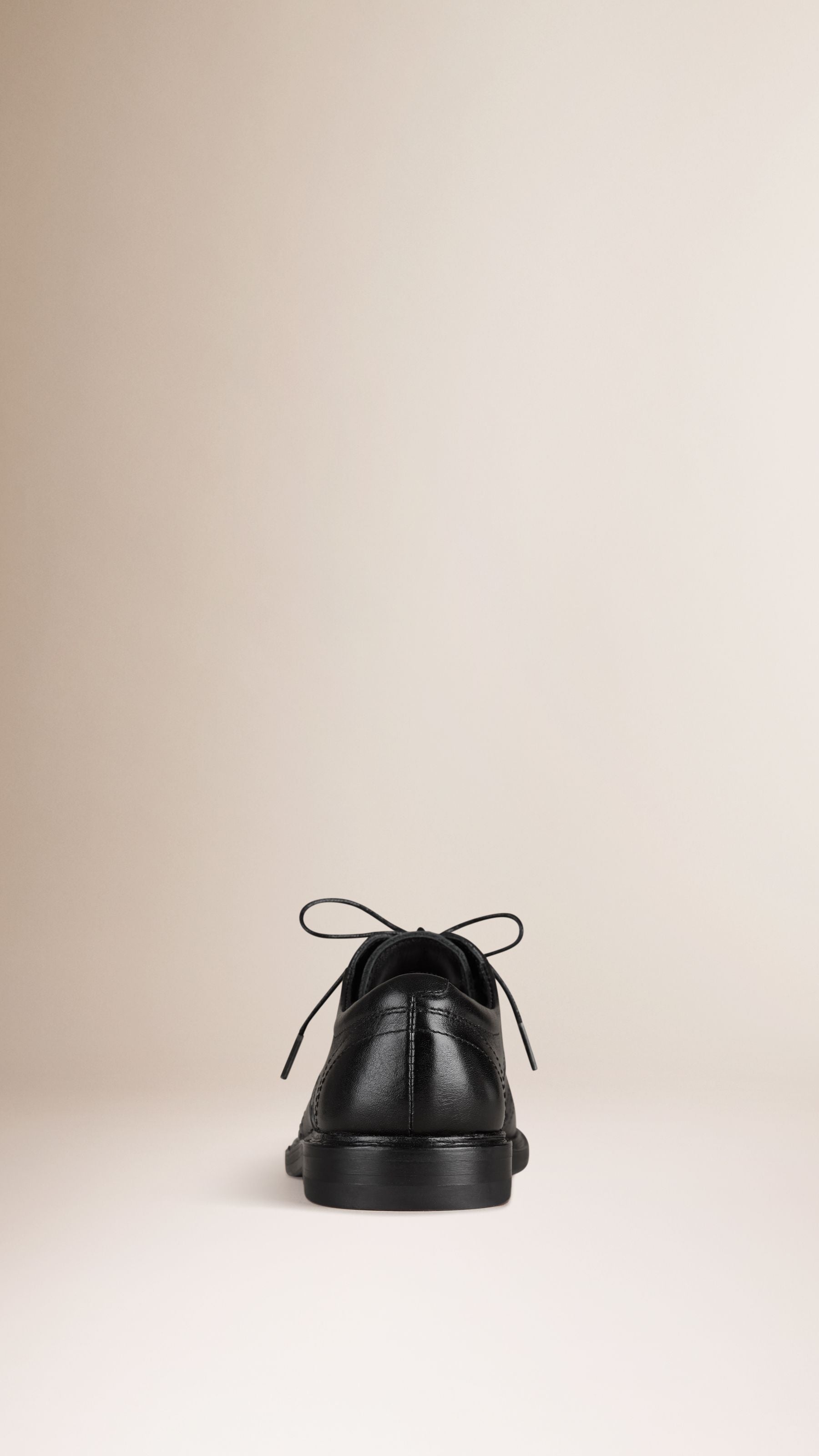 Chaussures Richelieu en cuir avec embout - Black