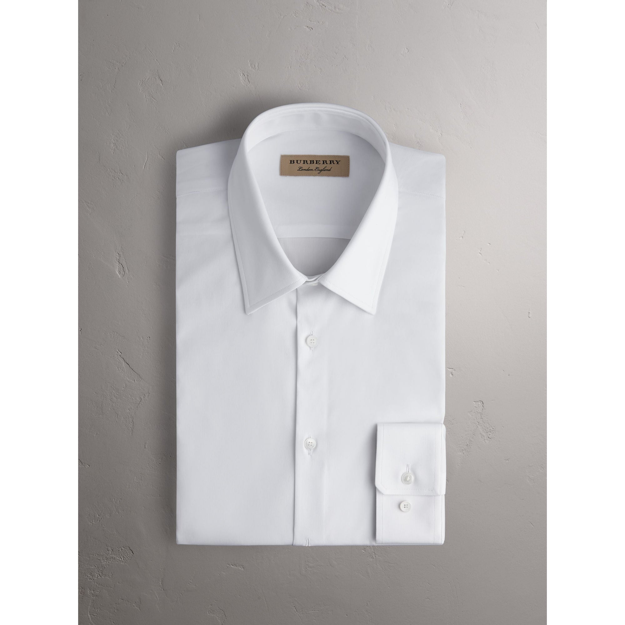 Chemise ajustée en coton extensible - White