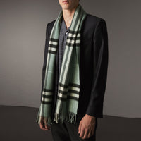 Écharpe classique en cachemire à motif check - Dusty Mint