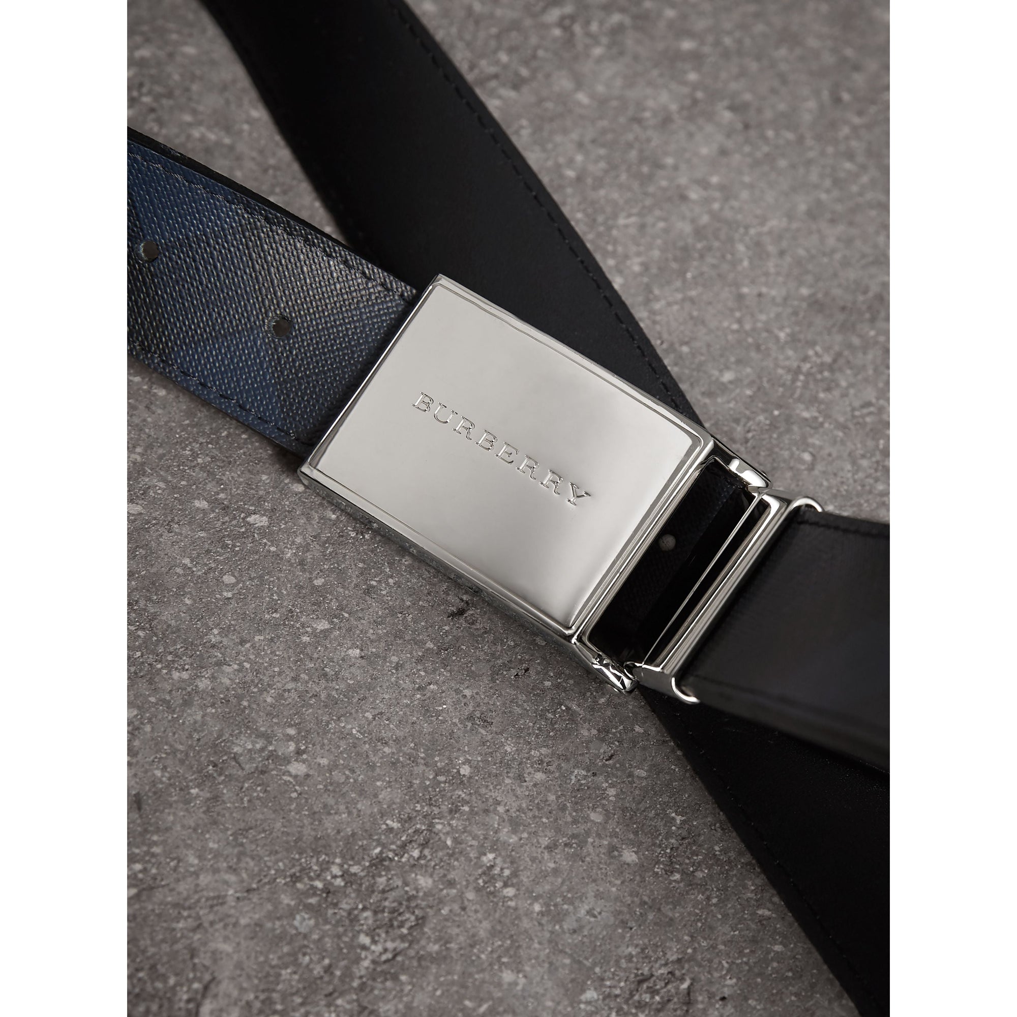 Ceinture réversible à motif Smoked check avec cuir - Navy & Black