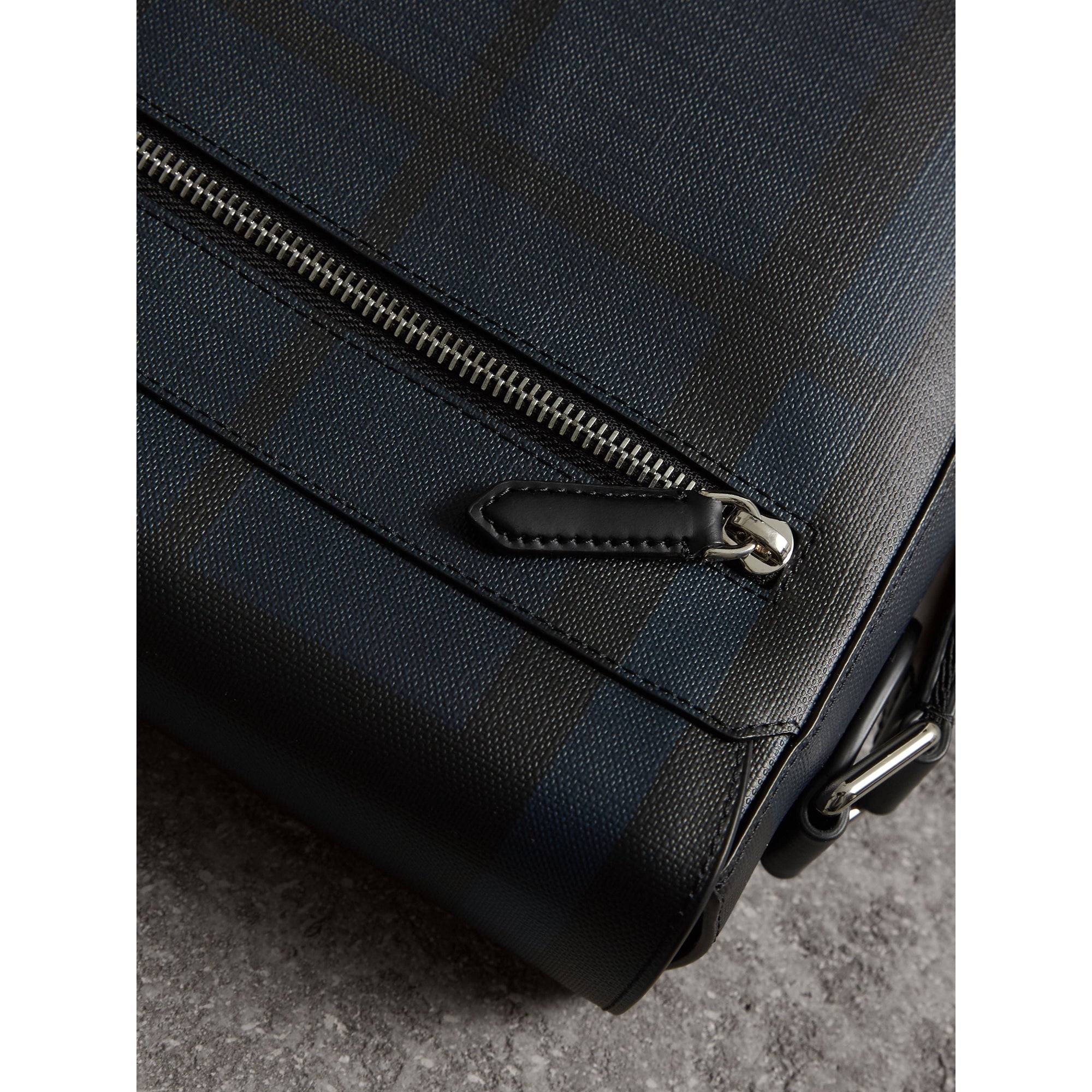 Sac à bandoulière à motif Smoked check - Navy & Black