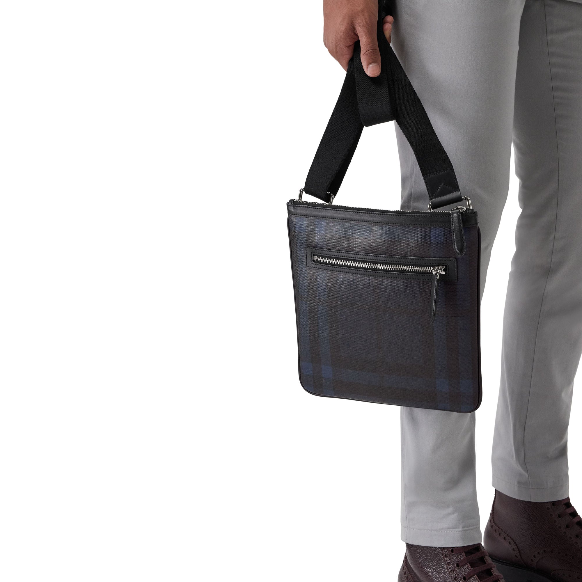 Sac à bandoulière à motif Smoked check avec éléments en cuir - Navy & Black