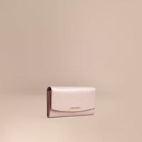 Portefeuille continental en cuir London verni à paillettes - Pale Orchid