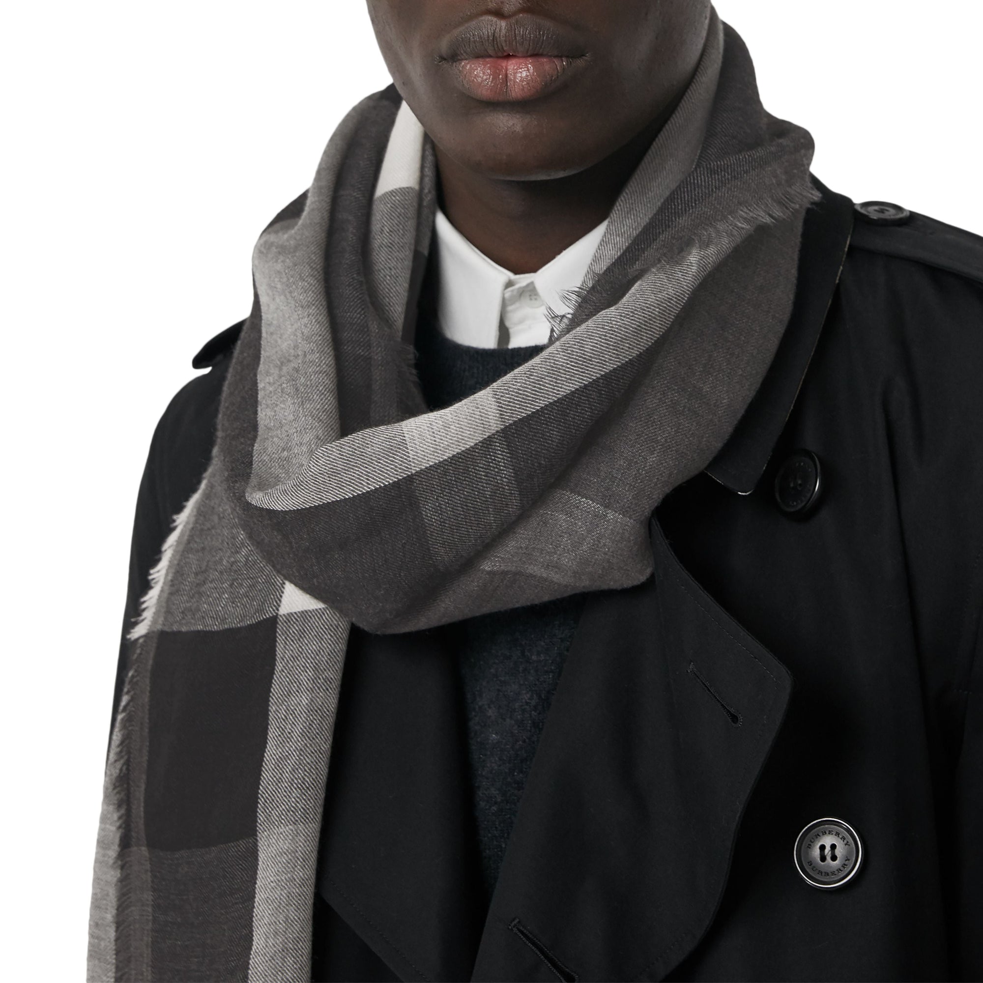 Écharpe légère en cachemire à motif check - Mid Grey