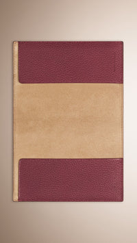 Étui pour passeport en cuir grené à grande rayure - Plum & Nickel Blue
