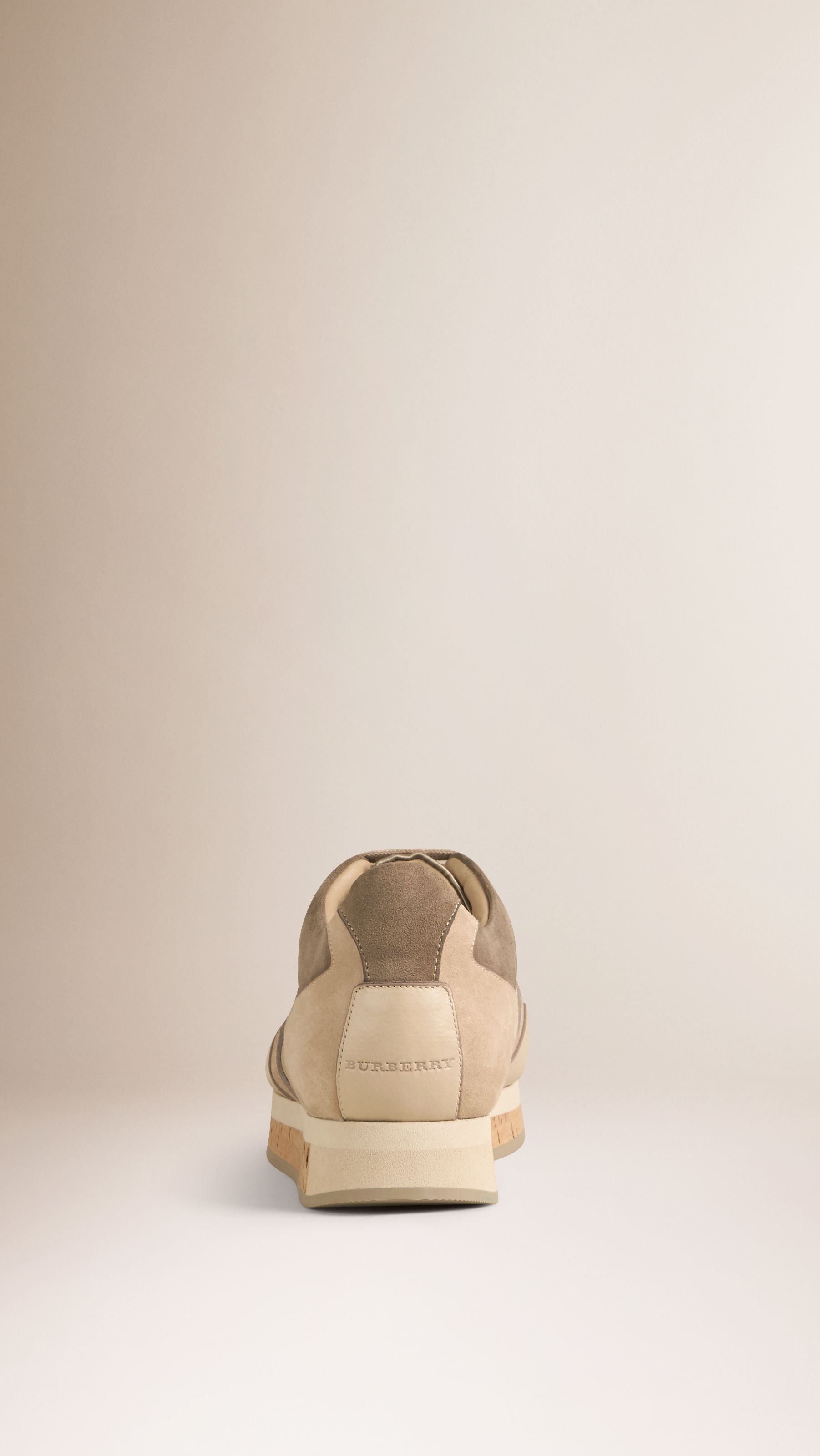 Tennis Field Sneaker en cuir velours et matière filet - Light Nude