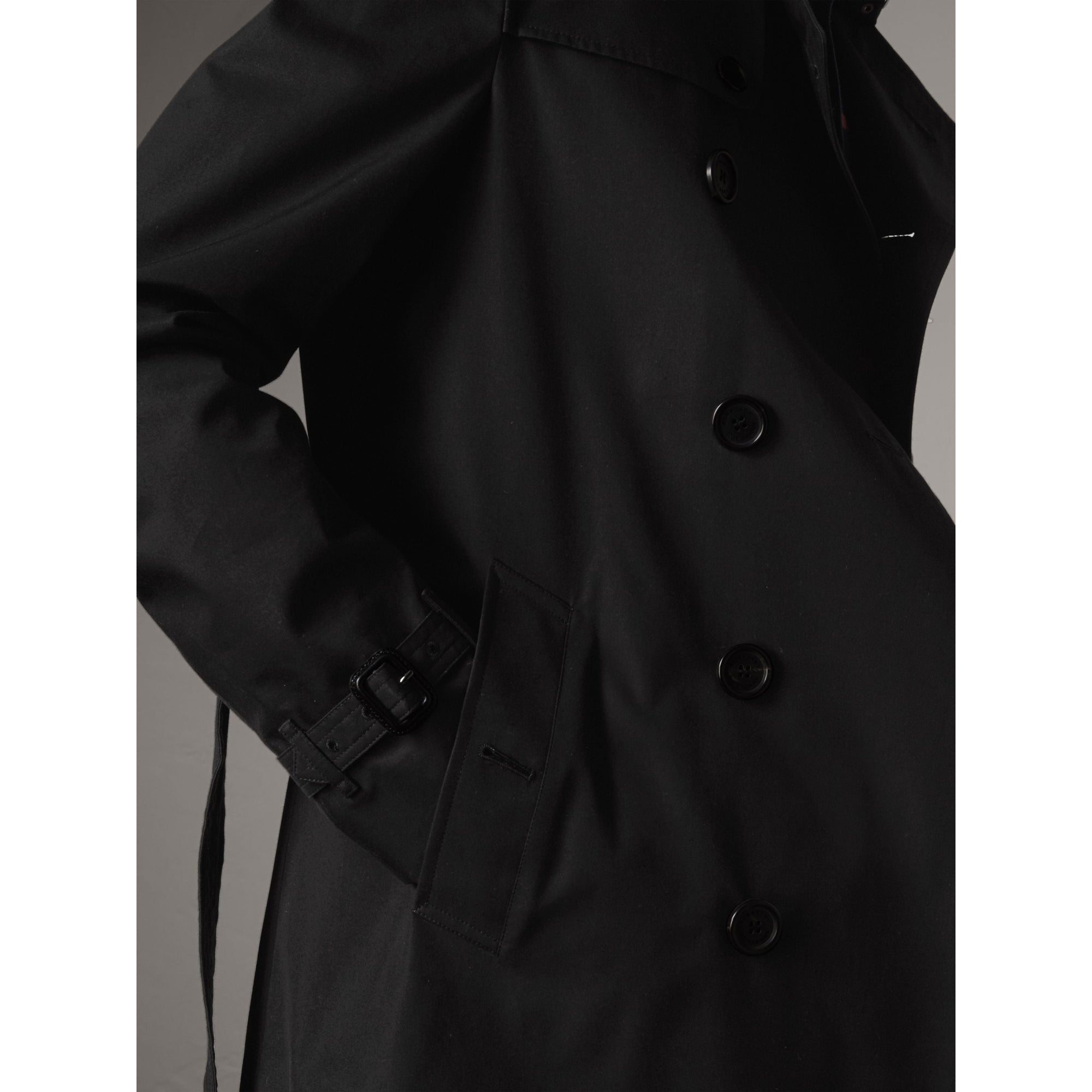 The Chelsea Trench court - Black
