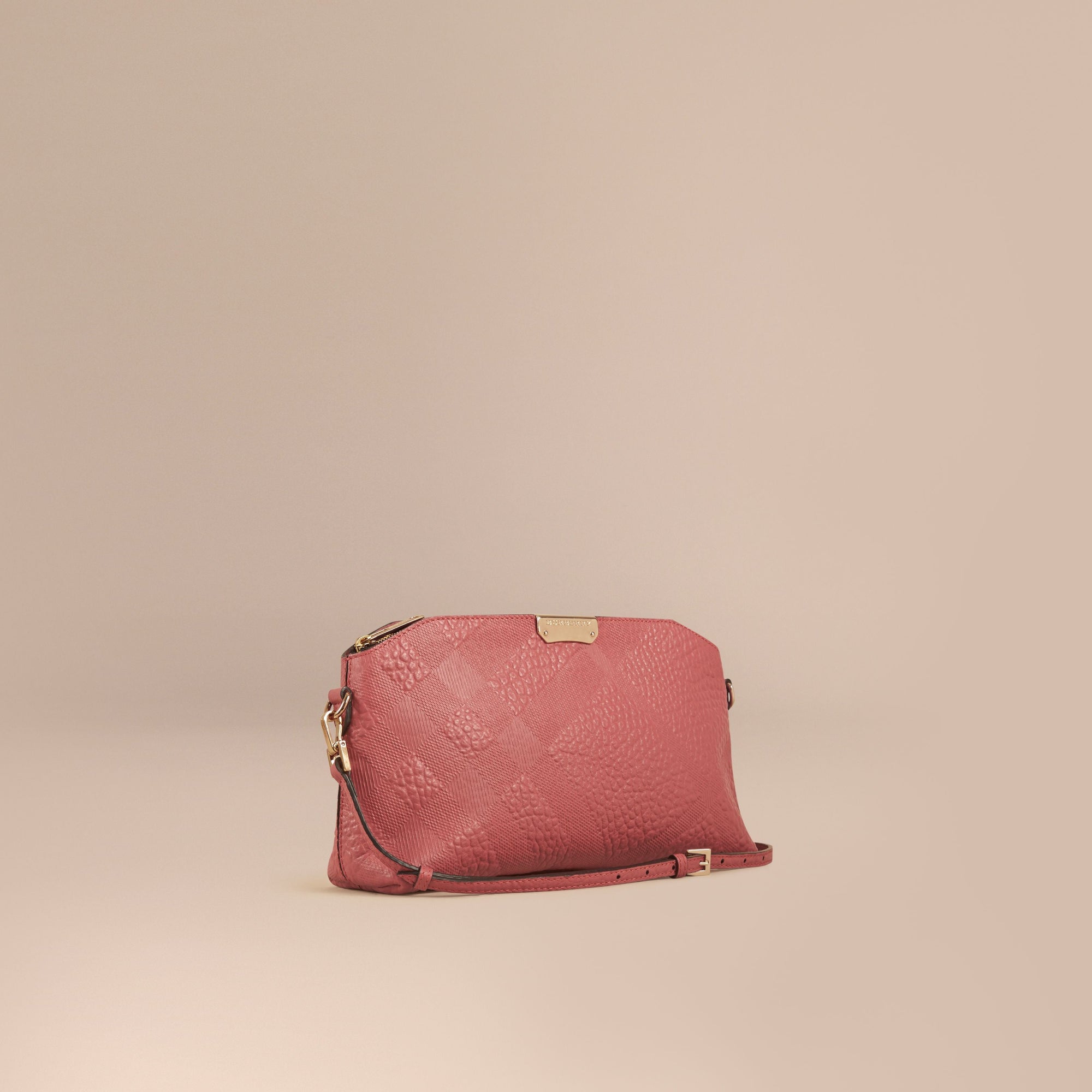 Petit clutch en cuir avec motif check en relief - Antique Rose