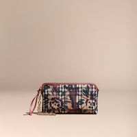 Clutch à imprimé tie and dye avec éléments en cuir - Mauve Pink & Antique Rose
