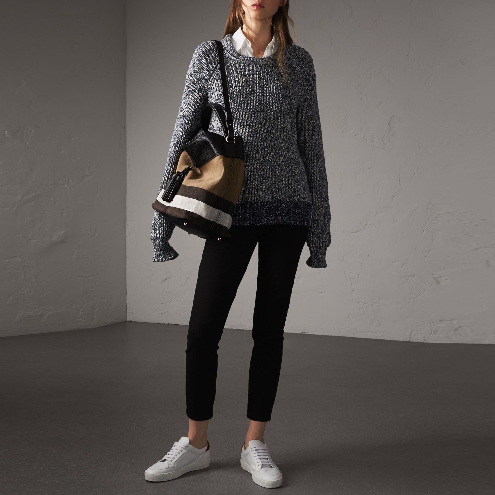 Sac The Ashby medium en toile Canvas check et cuir - Black