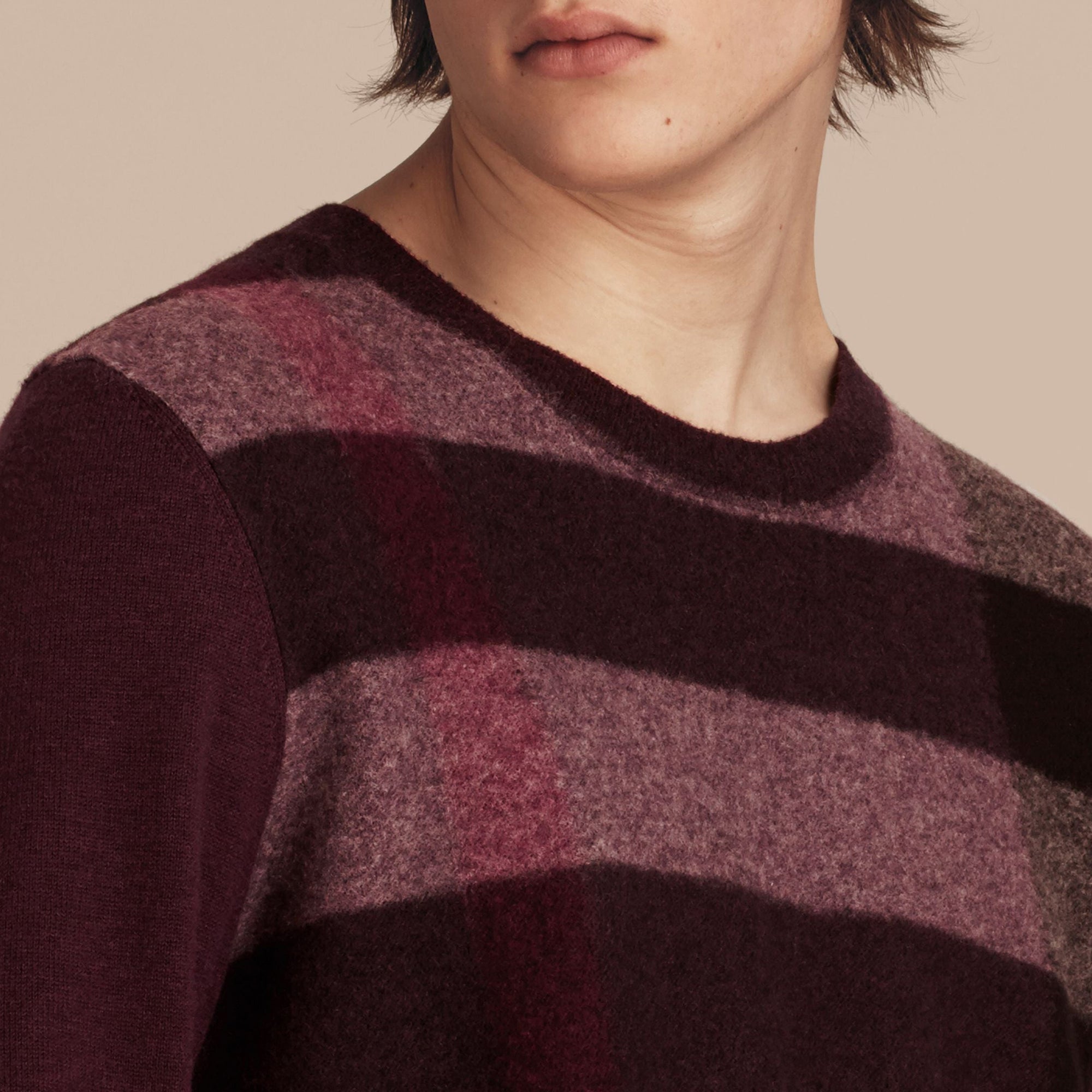 Pull en cachemire et coton à motif check graphique - Burgundy Red