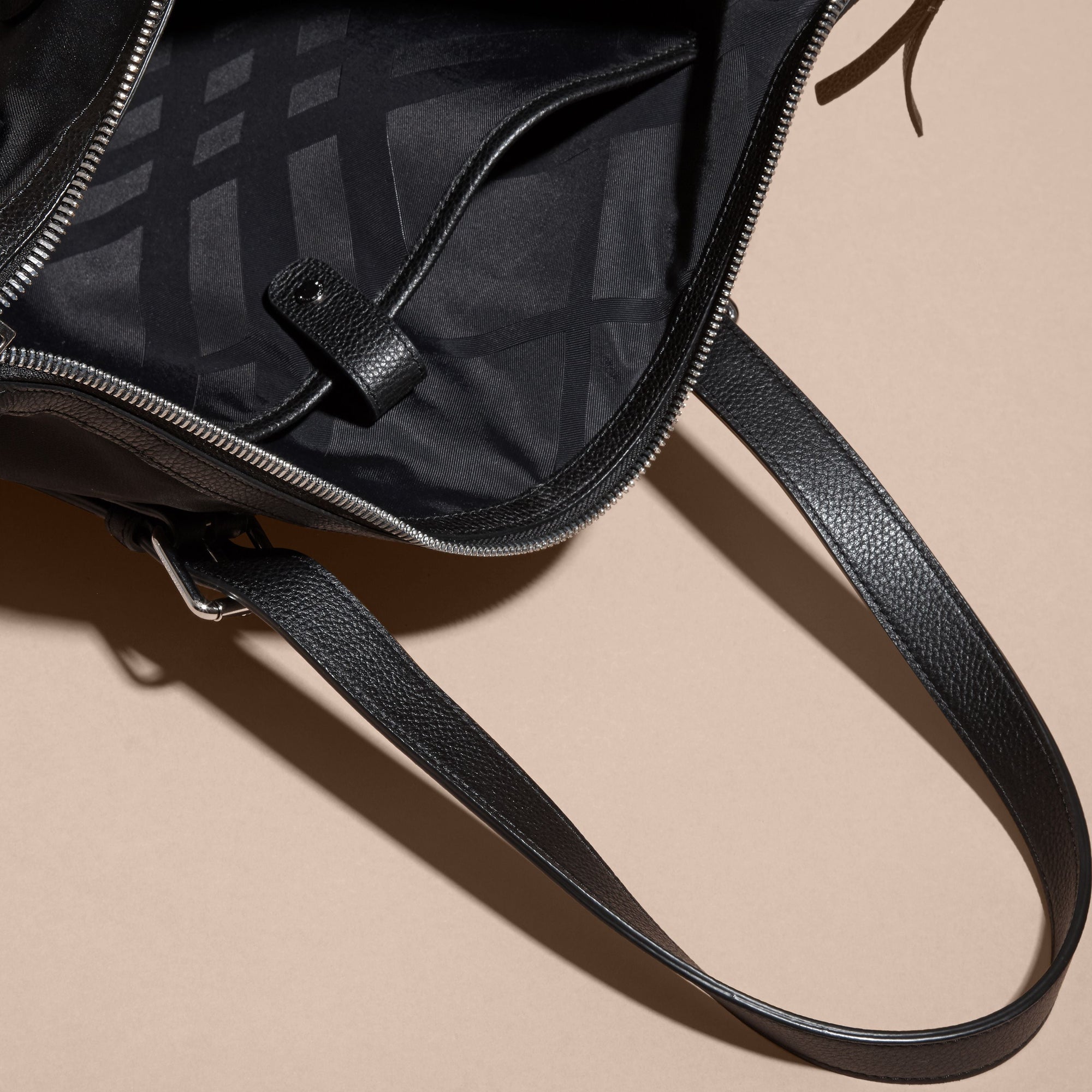 Sac tote avec bordure en cuir - Black