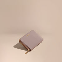 Portefeuille zippé en cuir London verni - Pale Grey
