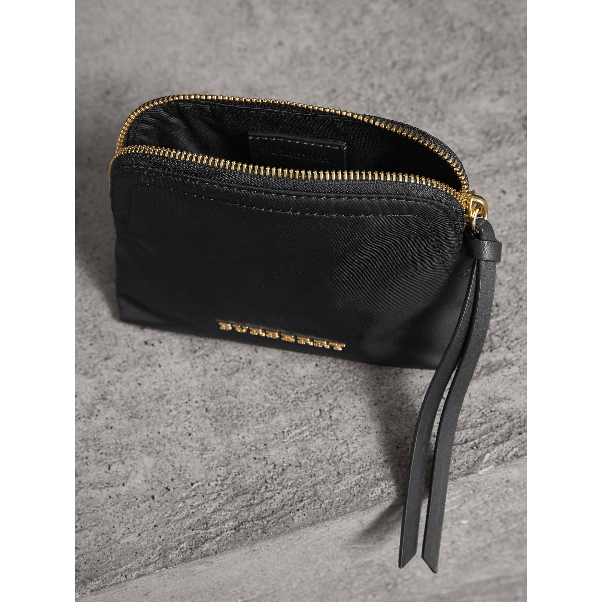 Petite pochette zippée en nylon technique - Black