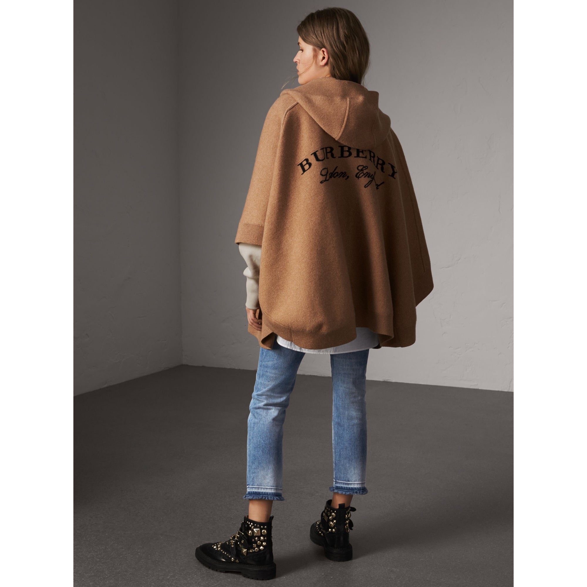 Poncho à capuche en laine et cachemire mélangés - Camel