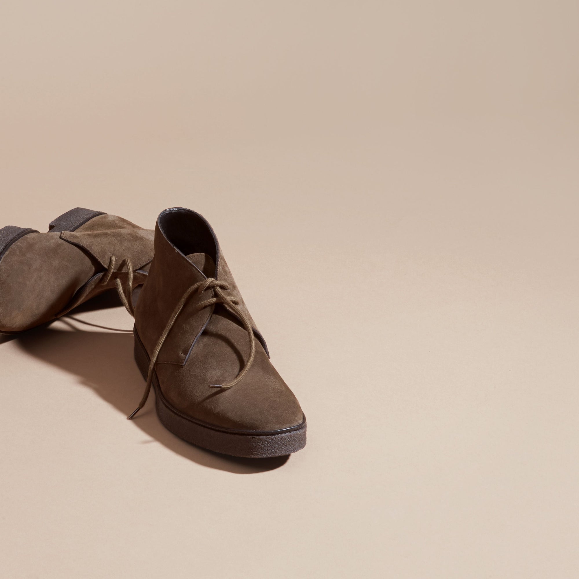 Bottines chukka en cuir velours avec semelles en crêpe - Khaki