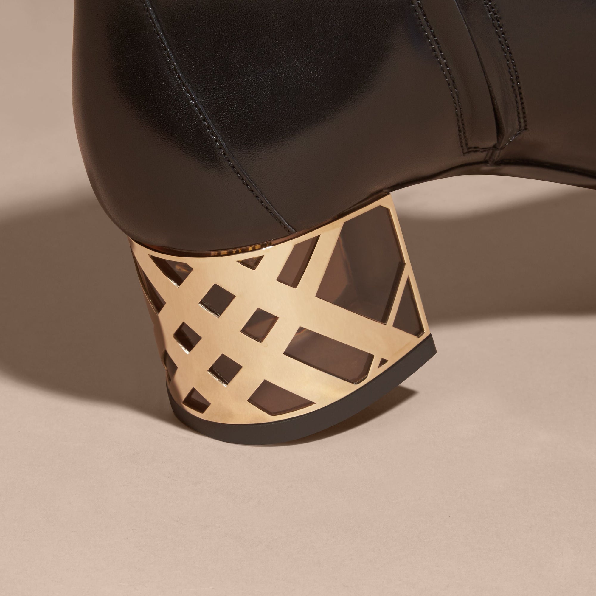 Bottines en cuir avec motif check au talon - Black