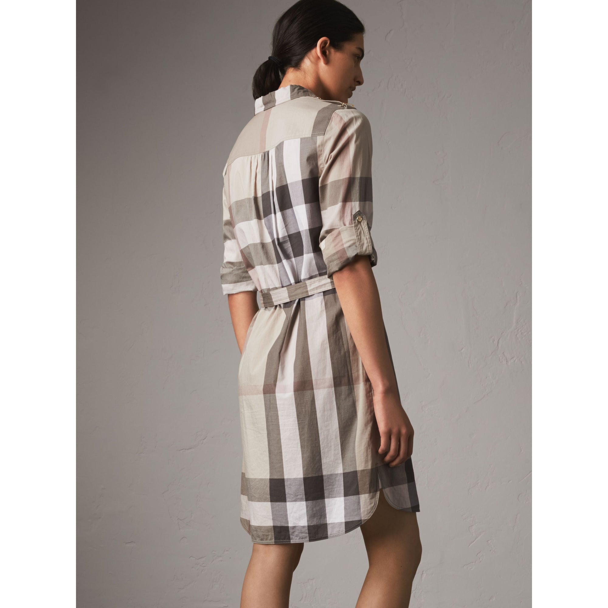 Robe chemise en coton à motif check - Pale Stone