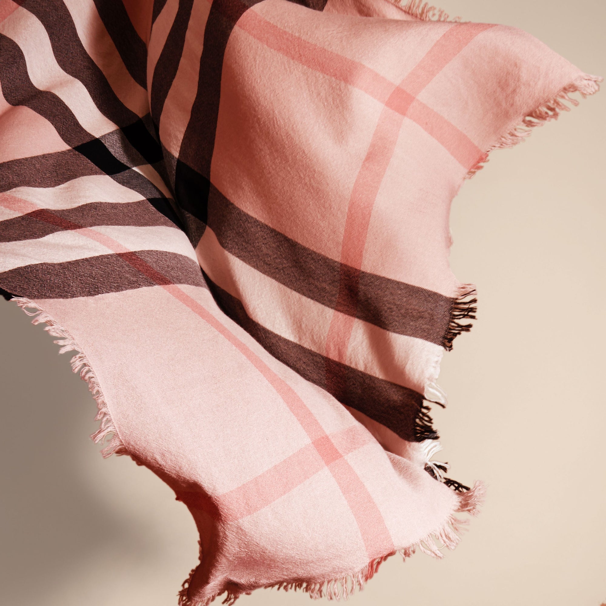 Grande écharpe carrée en laine mérinos à motif check - Ash Rose