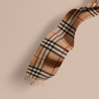 L'écharpe classique en cachemire à motif check avec surpiqûres - Camel Check