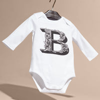 Body en coton à manches longues avec lettre ornementale - Pale Ash Rose