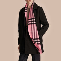 Écharpe en cachemire à motif check classique - Rose Pink