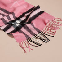 Écharpe en cachemire à motif check classique - Rose Pink