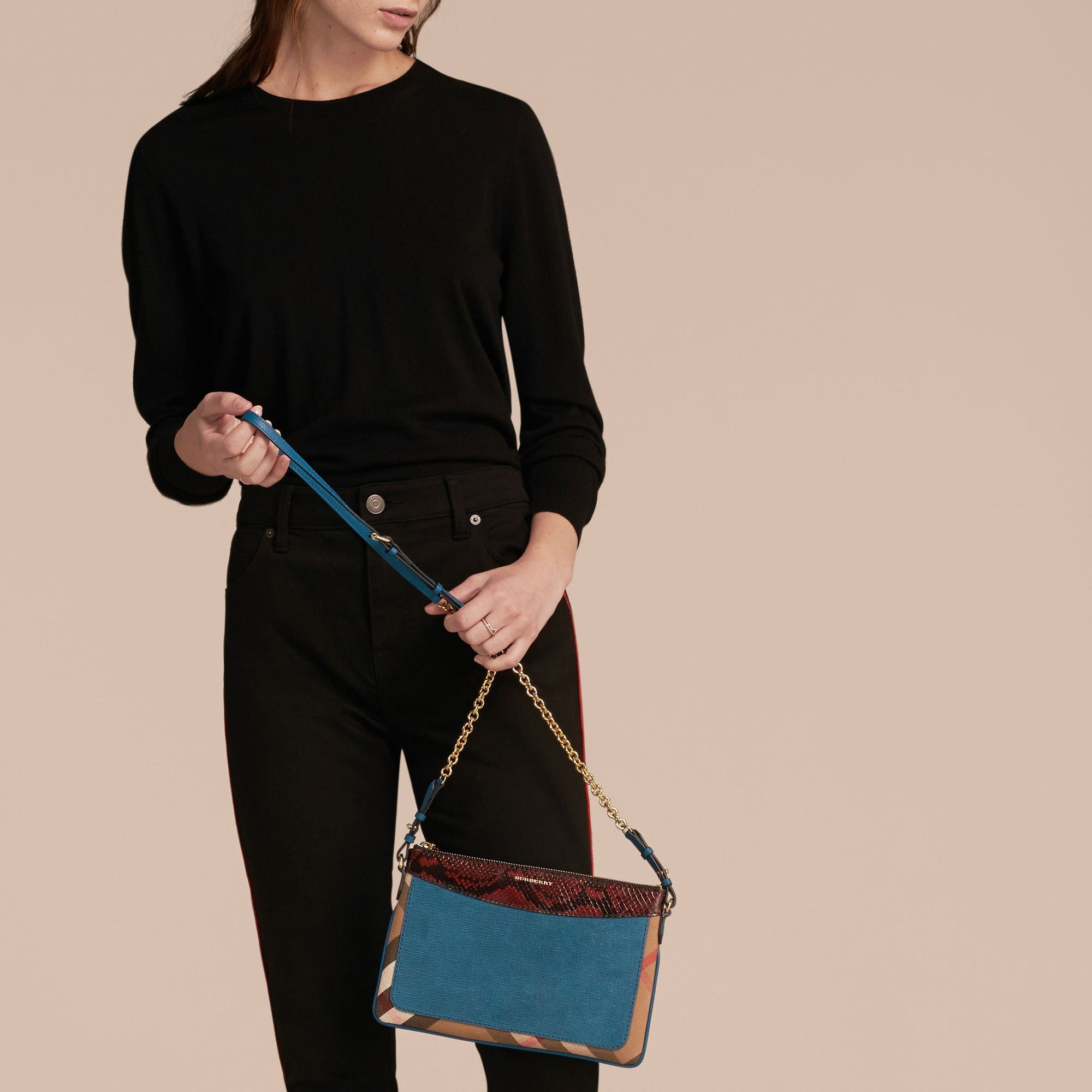 Clutch en cuir coton House check et peau de serpent - Peacock Blue